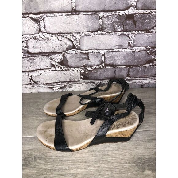 Patagonia Black Leather Ankle Strap Cork Wedge Sandals Women’s Sz 6.5M US/37EU - Picture 9 of 16